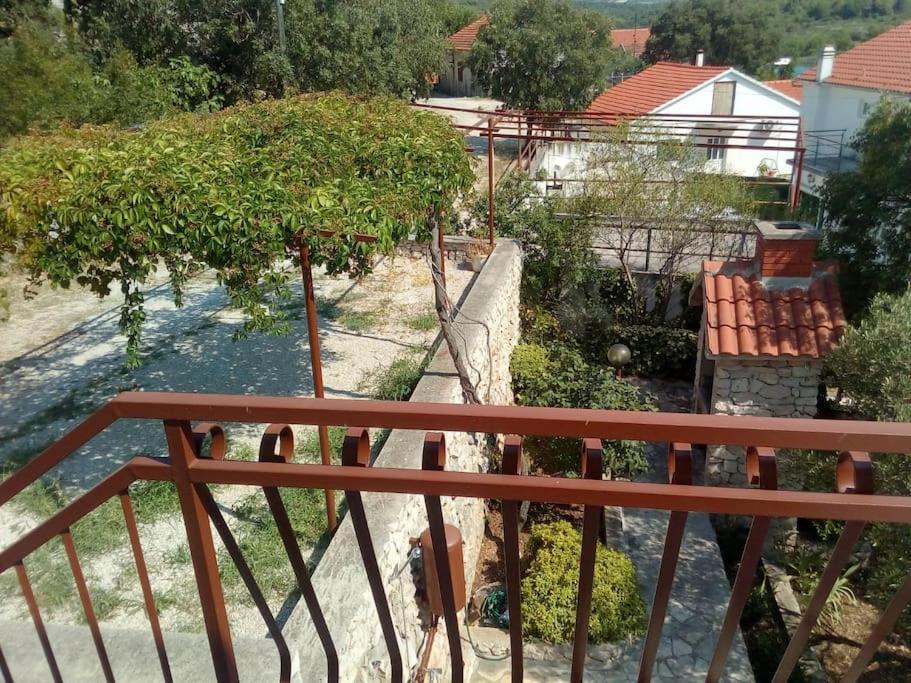 Ferienhaus Am Wasser - Kuca Rio - Iberische Finca In Dalmatien Bilice Exterior photo